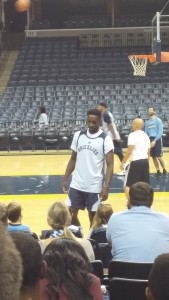 Jeff Green talks with young fans