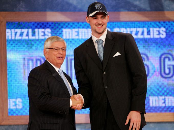 grizzlies draft kevin love All Heart in Hoop City