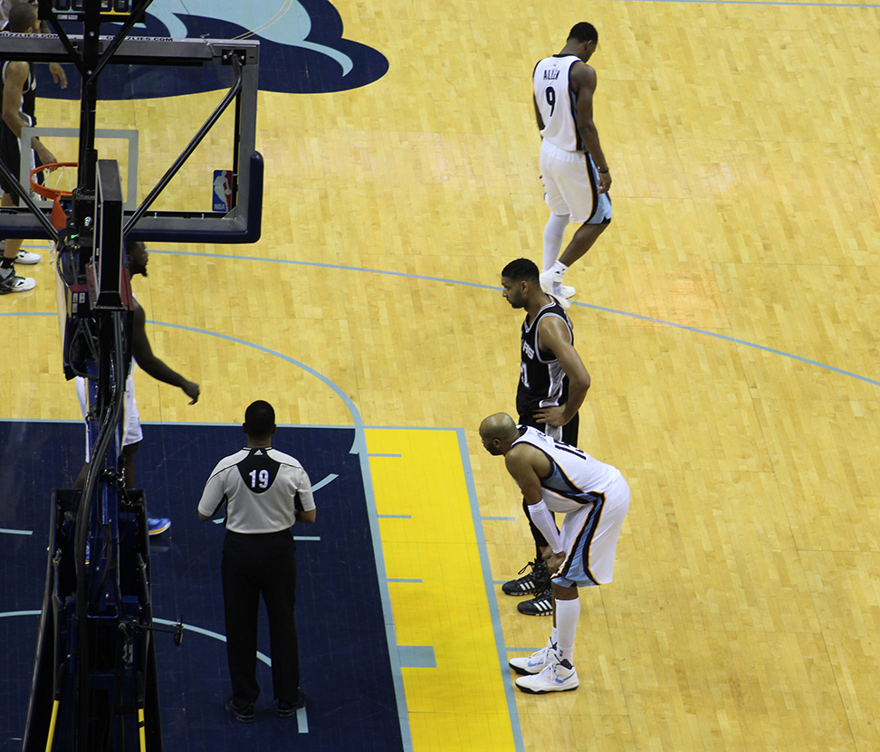 Vince Carter wins 2015-16 Twyman-Stokes Teammate of the Year Award